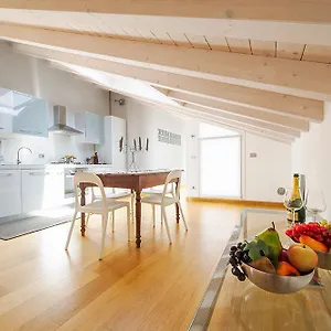 23 Apartment